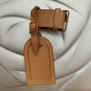 LV luggage tag
